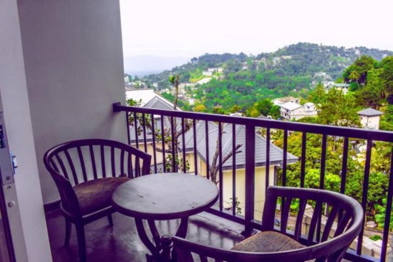 Medhani Hotel Kandy Ngoại thất bức ảnh